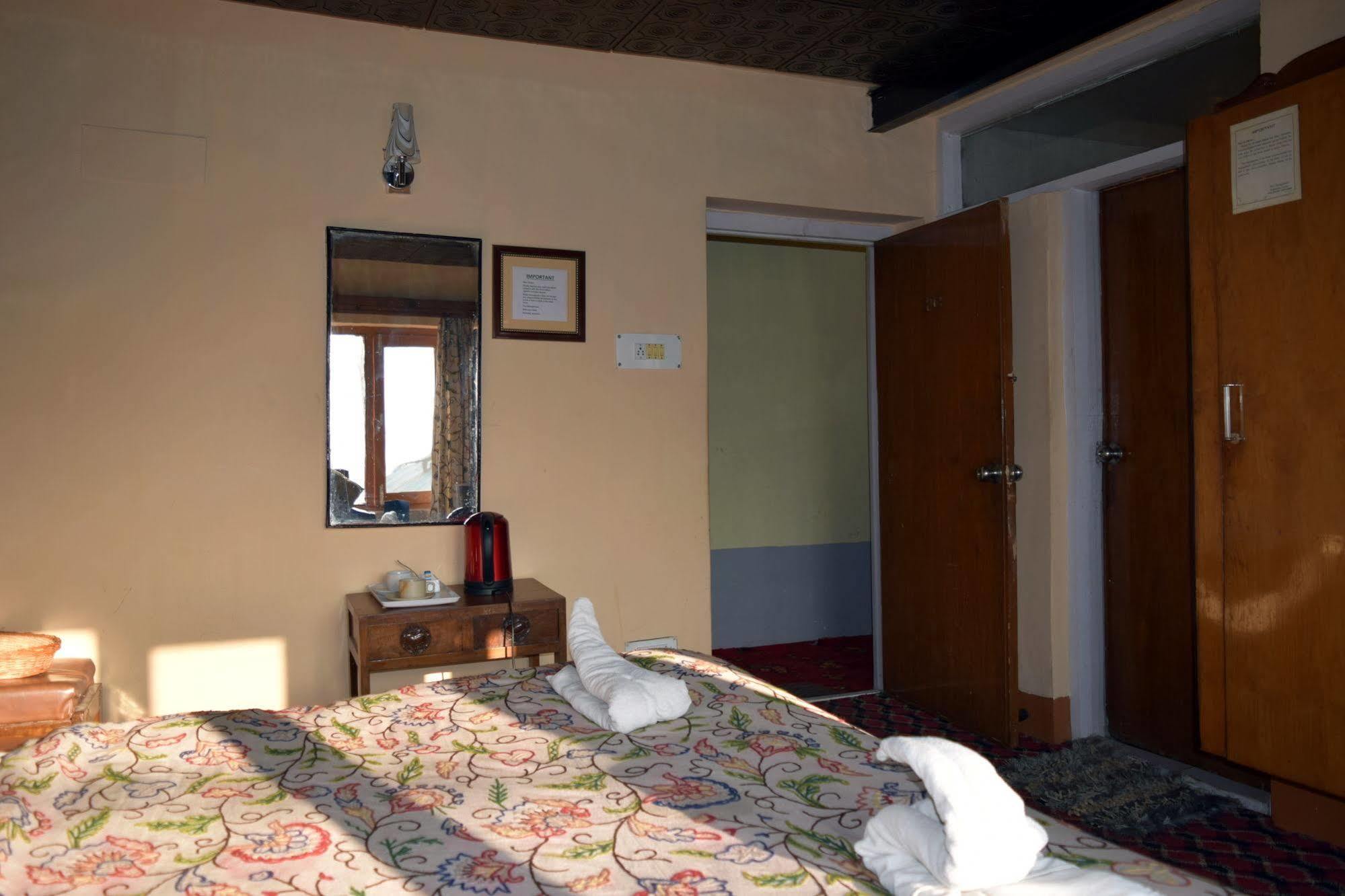Welcome Hotel Gulmarg Exterior photo