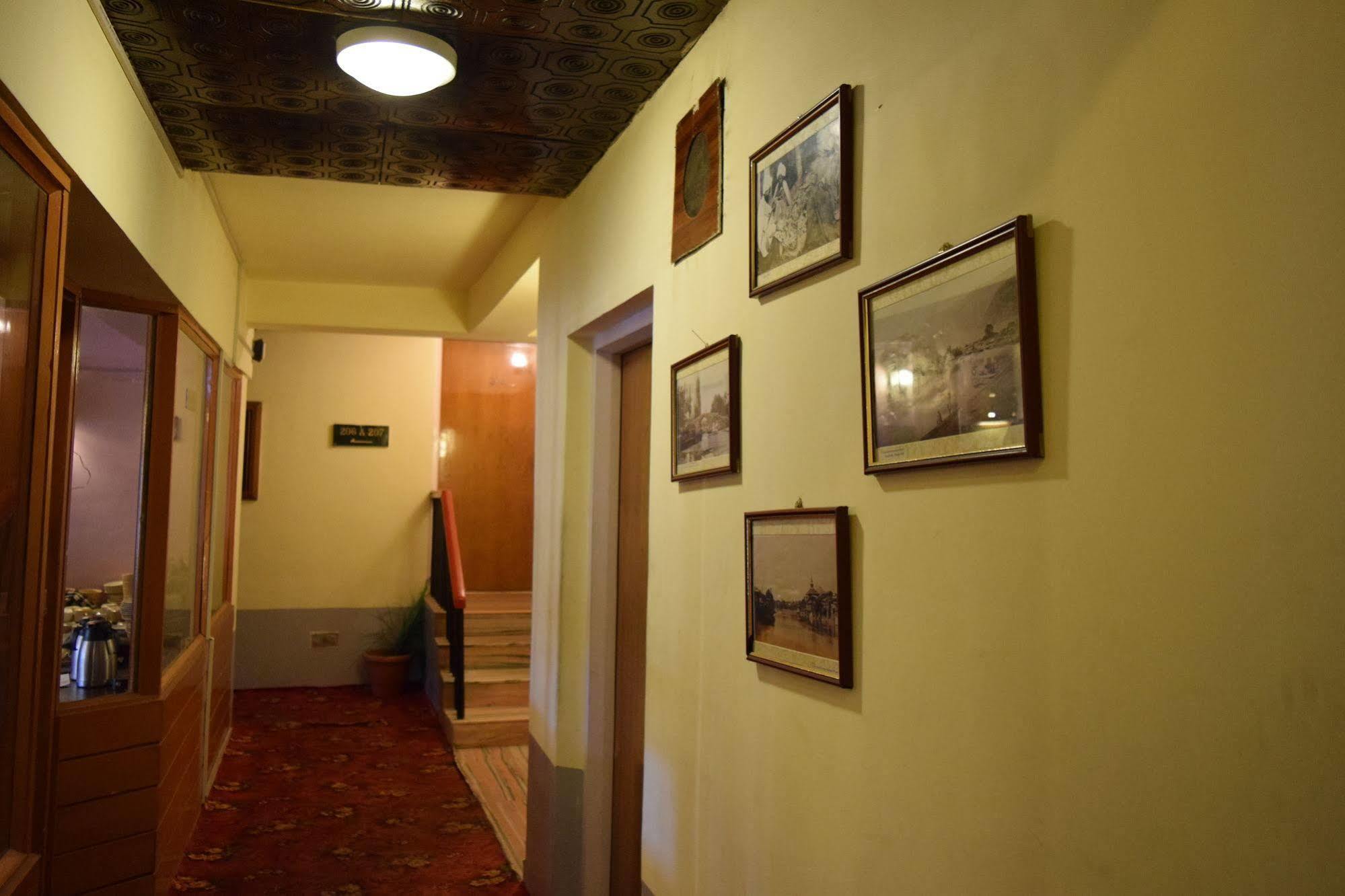 Welcome Hotel Gulmarg Exterior photo